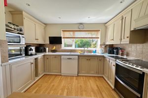 Kitchen- click for photo gallery